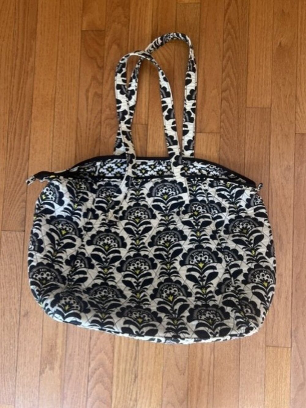 Vera Bradley Large Tote Travel Bag Black White Yellow Floral 14 x 21 in. POCKETS